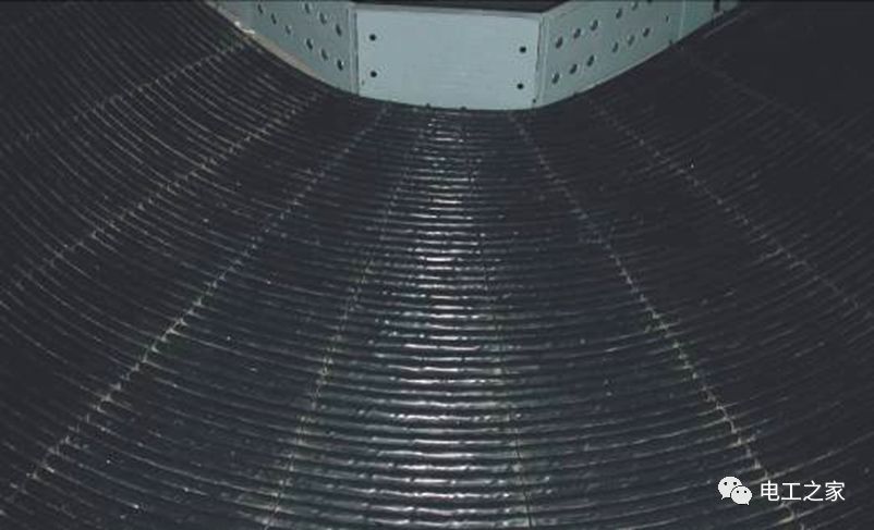 一條完成開關柜安裝，電纜橋架施工，電纜敷設及布線施工，照明配電箱施工