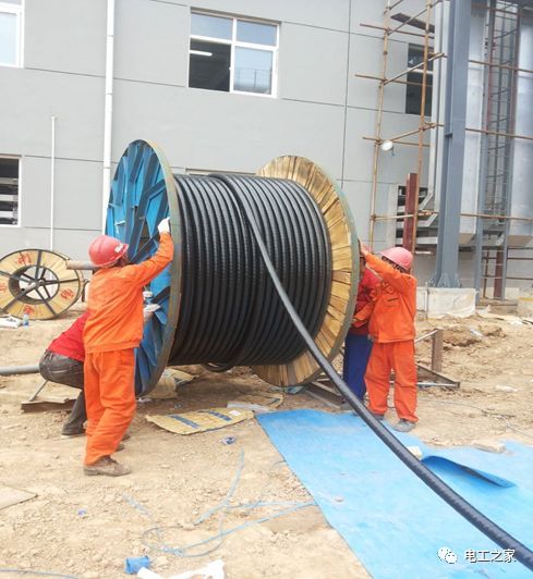 一條完成開關柜安裝，電纜橋架施工，電纜敷設及布線施工，照明配電箱施工