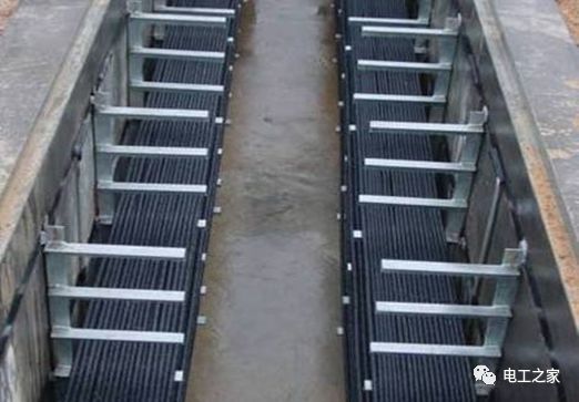 一條完成開關柜安裝，電纜橋架施工，電纜敷設及布線施工，照明配電箱施工