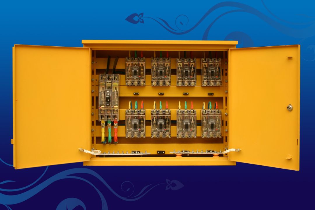 如何在施工現(xiàn)場配置臨時用電配電箱(機柜)？標準化的例子！