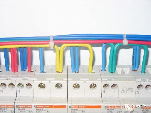 《建筑電氣工程施工質(zhì)量驗收規(guī)范》GB50303-2015 配電箱(機(jī)柜)安裝詳細(xì)說明!