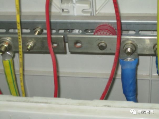 《建筑電氣工程施工質(zhì)量驗收規(guī)范》GB50303-2015 配電箱(機(jī)柜)安裝詳細(xì)說明!