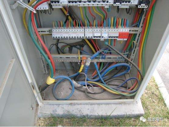 《建筑電氣工程施工質(zhì)量驗收規(guī)范》GB50303-2015 配電箱(機(jī)柜)安裝詳細(xì)說明!