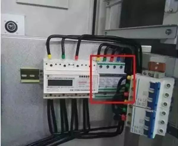 配電箱內部結構詳細分析,誰看誰懂,學不求人!