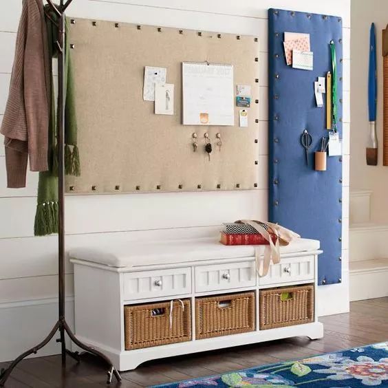 你家人的配電箱隱藏得好嗎？新房子的裝飾看起來很漂亮，因為做得很好。