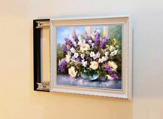 你家人的配電箱隱藏得好嗎？新房子的裝飾看起來很漂亮，因為做得很好。