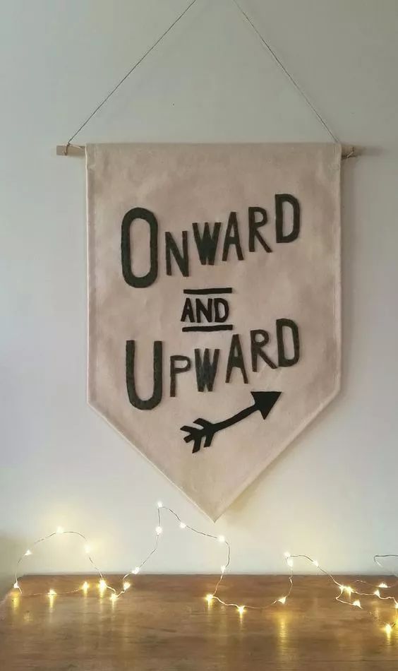 你家人的配電箱隱藏得好嗎？新房子的裝飾看起來很漂亮，因為做得很好。