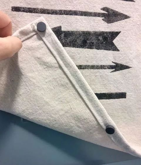 你家人的配電箱隱藏得好嗎？新房子的裝飾看起來很漂亮，因為做得很好。