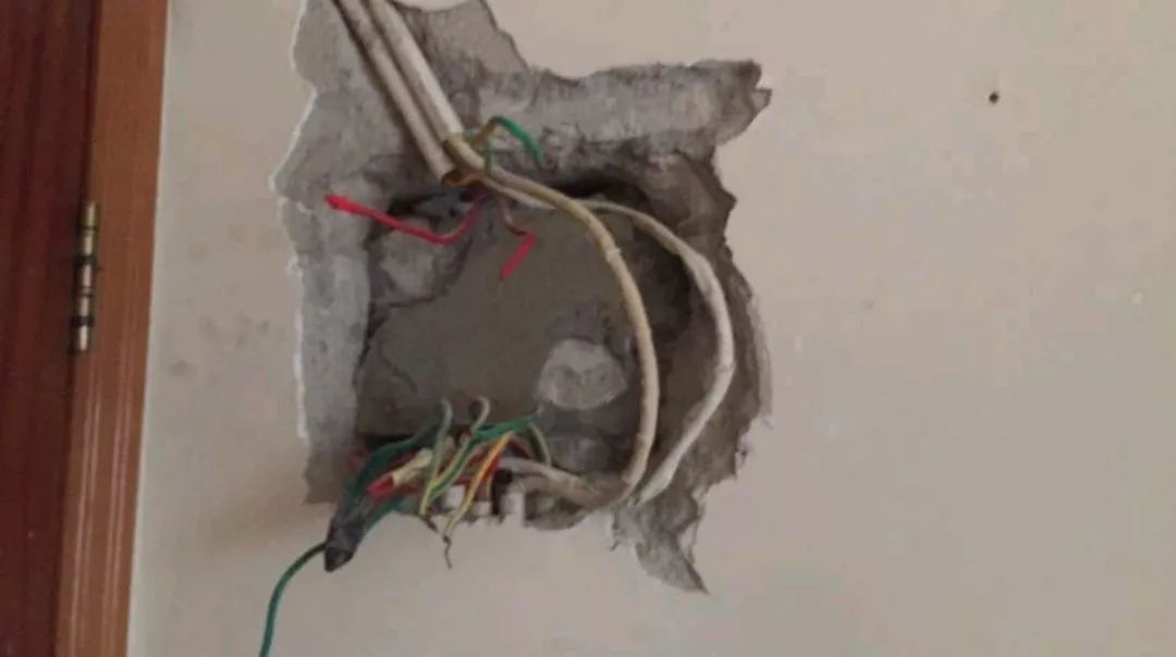 在安裝配電箱之前,我應(yīng)該注意什么?這個細節(jié)不能馬虎!